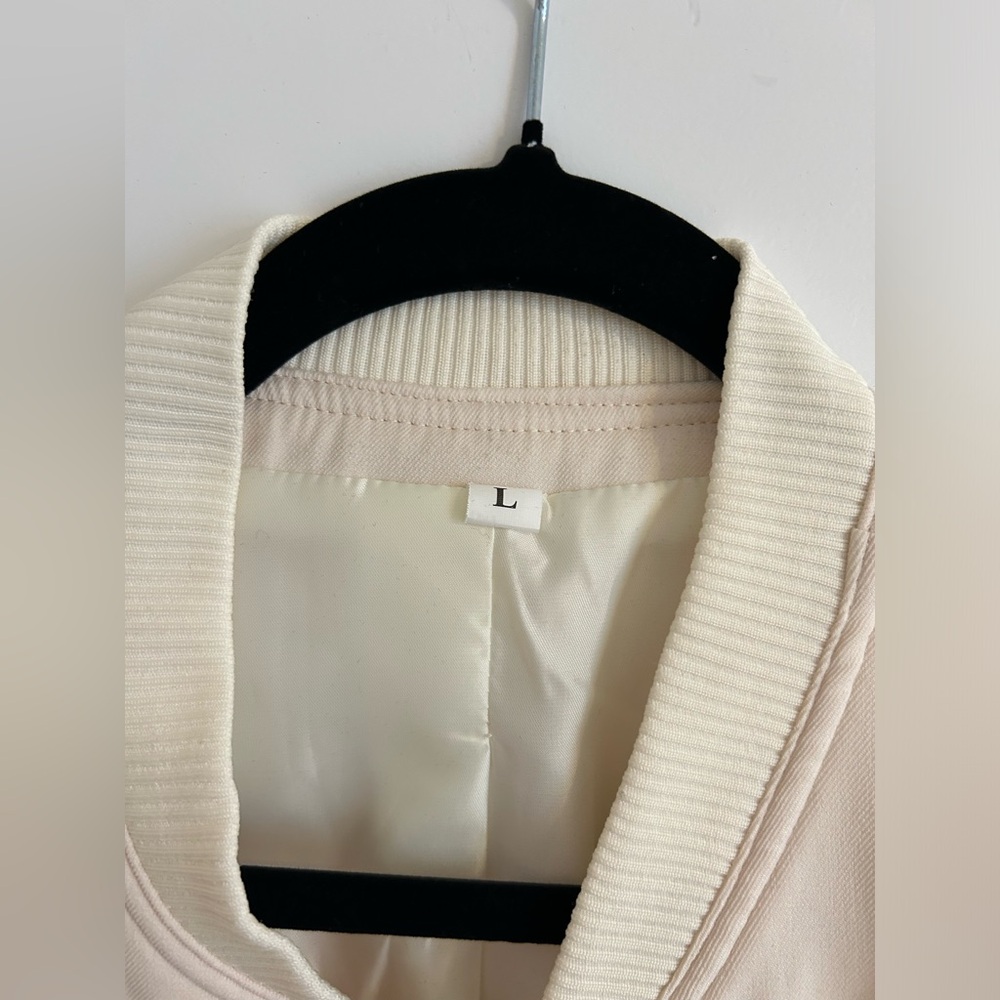 Amazon Bomber Jacket - Picture 11 of 13